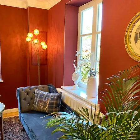 B Zauberhafte Villa *